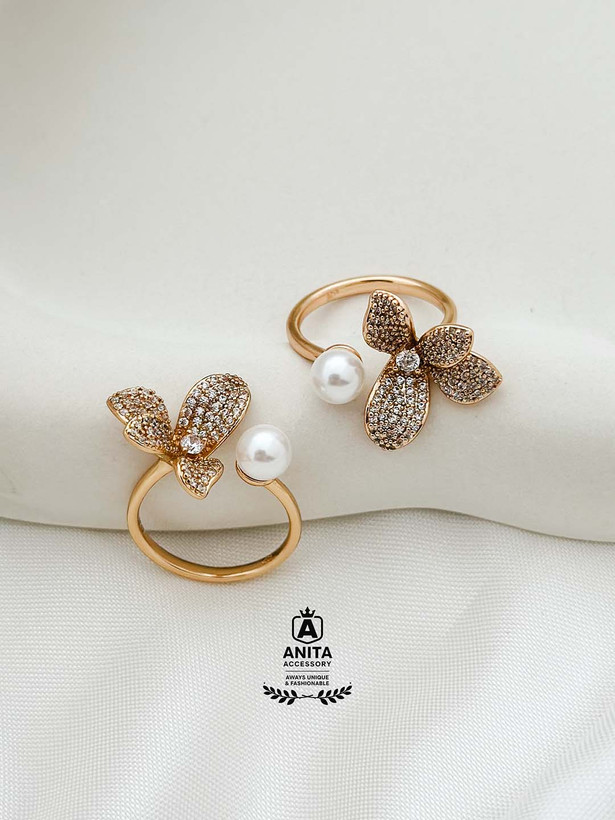 ANITA ACCESSORY