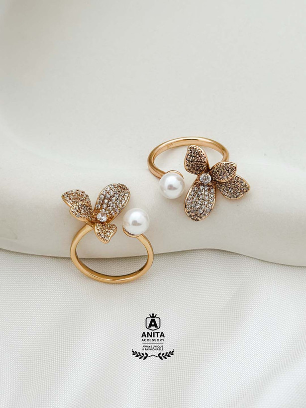 ANITA ACCESSORY